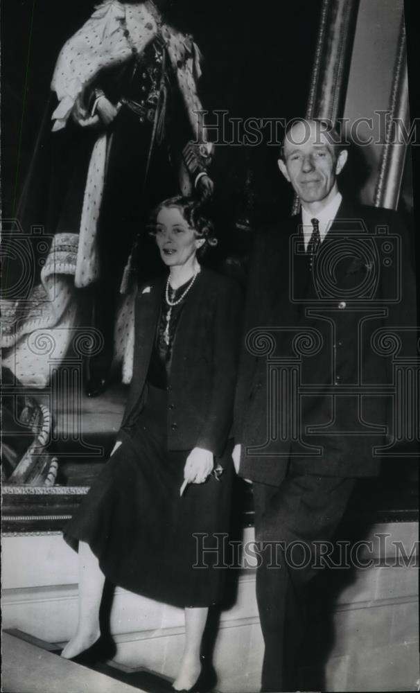 1941 Press Photo Lord and Lady Halifax at home in British Embassy - spw02425 - Historic Images