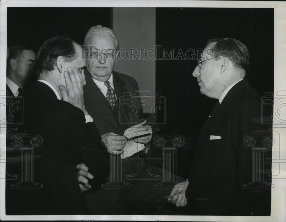1945 Press Photo Gavrilovic, Chauncy Hanlin, Claude Pepper Meet on UN Location - Historic Images