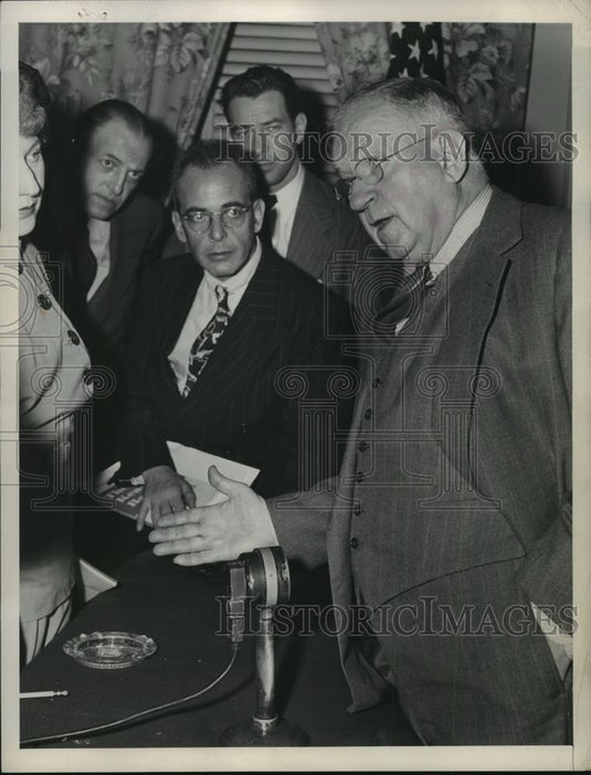 1948 Press Photo Harold Ickes, Sec. of Interior talked with Newsmen - nef61308 - Historic Images