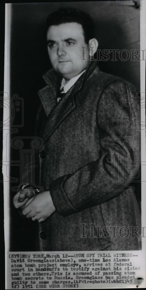 1951 Press Photo David Greenglass arrives at federal court in handcuff ...