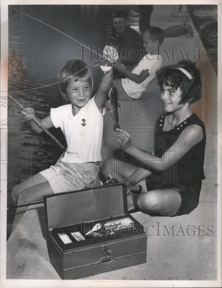 1952 Press Photo Paula Burkey, Sharon Darkes fishing - nef63157 - Historic Images