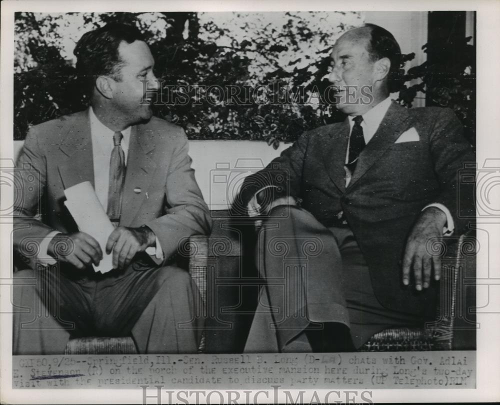 1952 Press Photo Russell B. Long chats with Adlai E. Stevenson - nef60809 - Historic Images