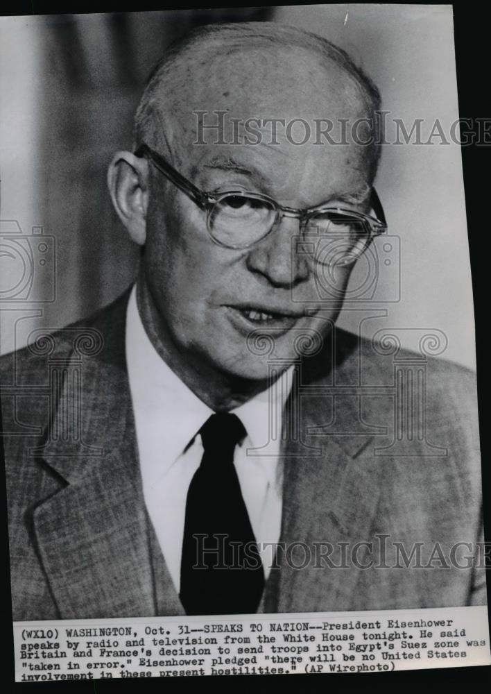 1956 Press Photo President Eisenhower speaking by radio and television - Historic Images