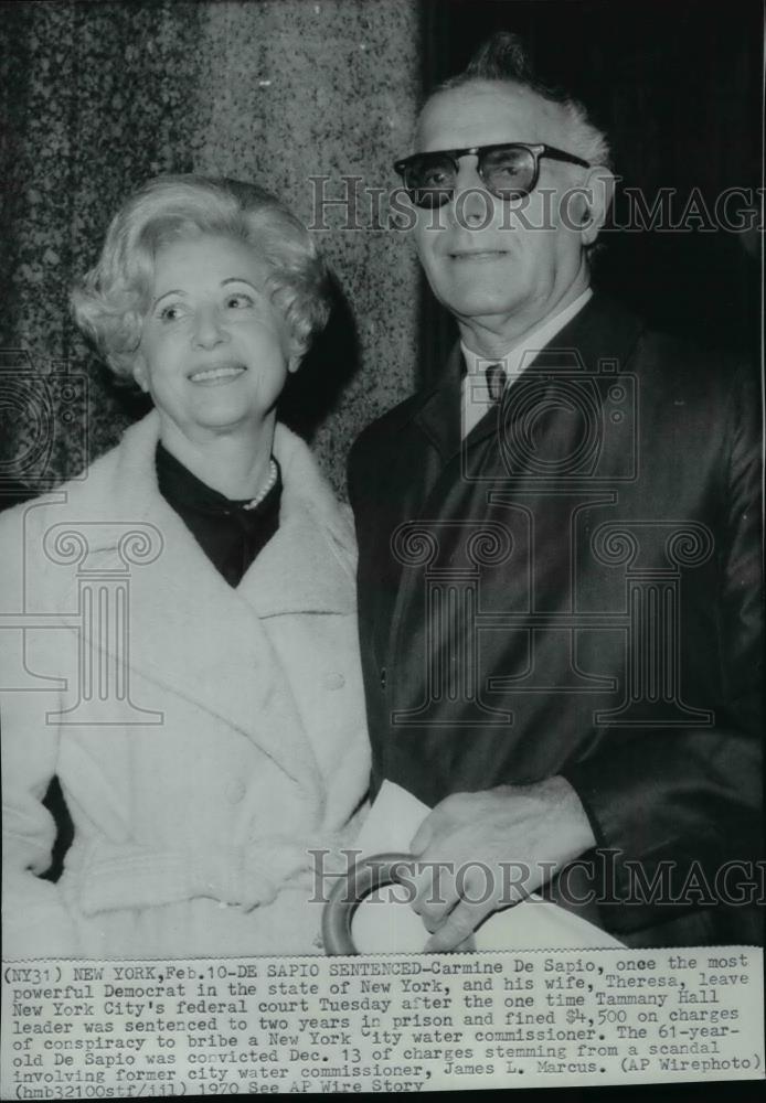 1970 Press Photo Carmine De Sapio and his wife leaving the N.Y. Federal court - Historic Images