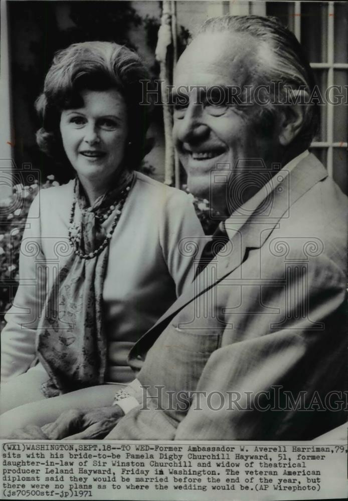 1971 Press Photo W. Averell Harriman with his bride to be Pamela Digby Churchill - Historic Images