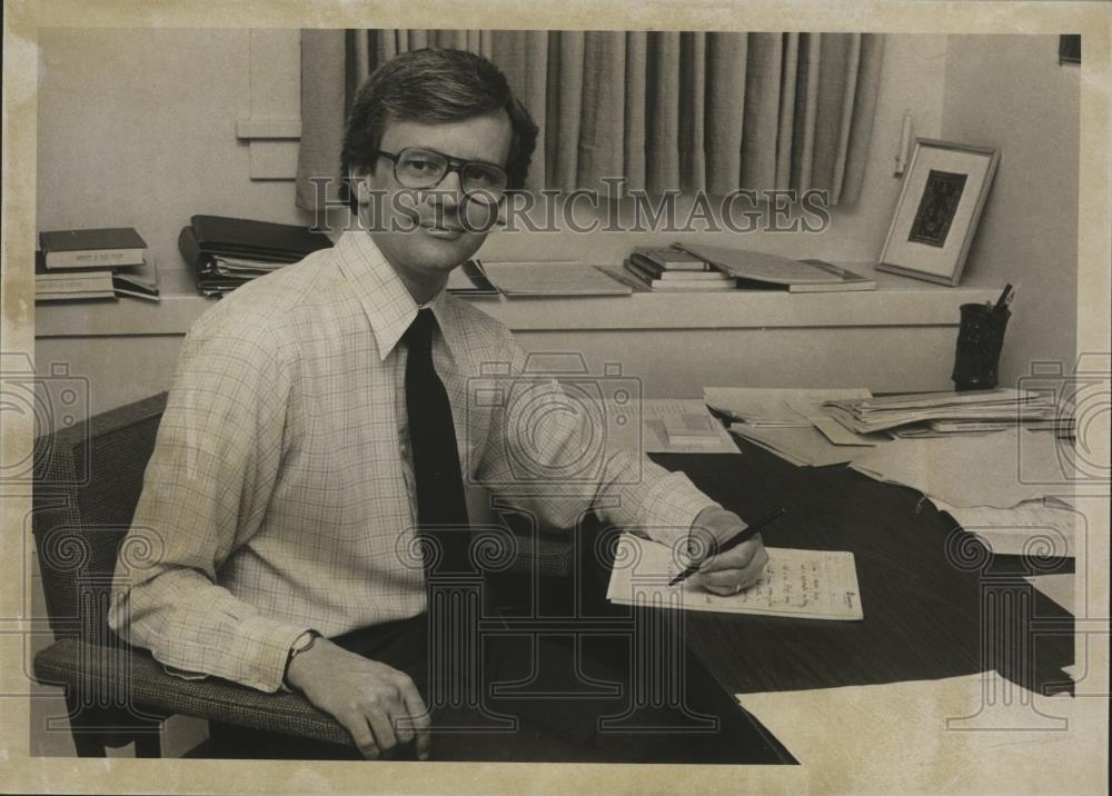 1980 Press Photo University of Idaho Faculty Member Dr. Robert Gregory - Historic Images