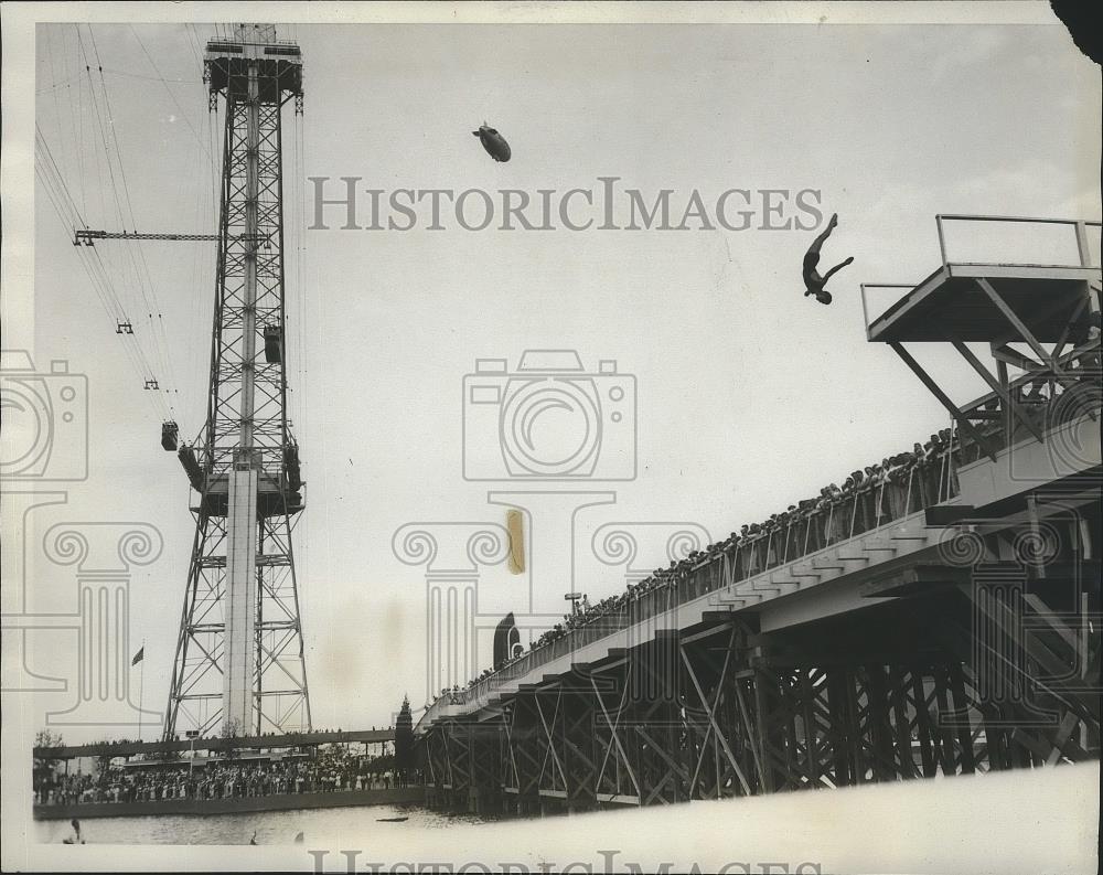 1933 Press Photo High Diver Frank Kurtz at National AAU Meet, Chicago - Historic Images