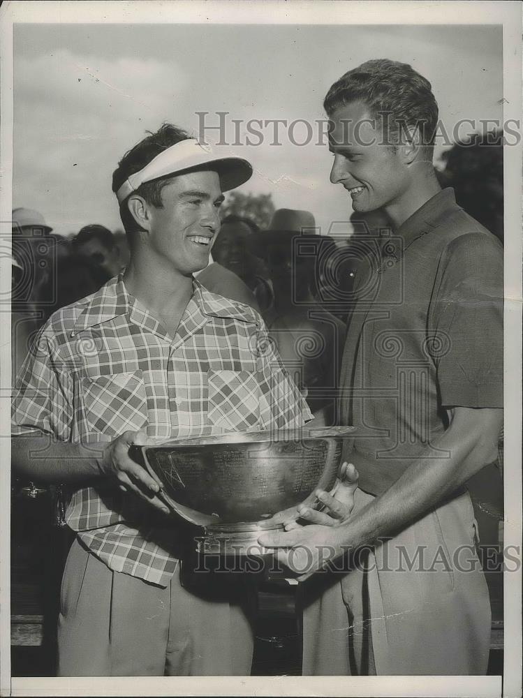 1948 Press Photo Bobby Harris Receives Help with Victory Cup From Ed Hopkins - Historic Images