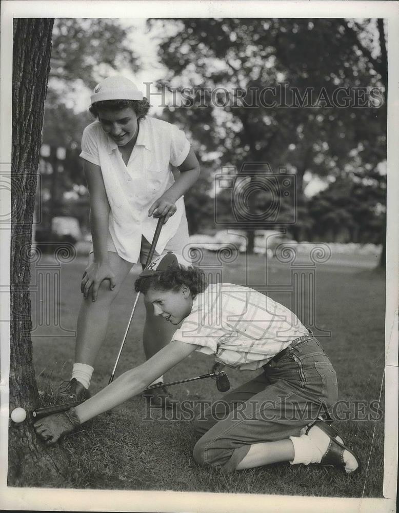 1950 Press Photo Nancy Reed, Joyce Ziske at Women's Wester Golf Tournament - Historic Images