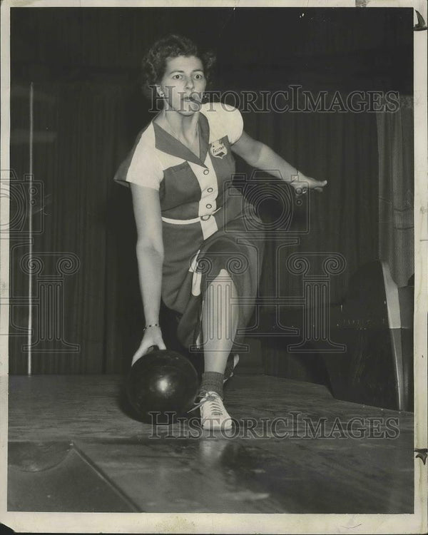 1955 Press Photo Bowler Shirley Garms - nef64317 - Historic Images