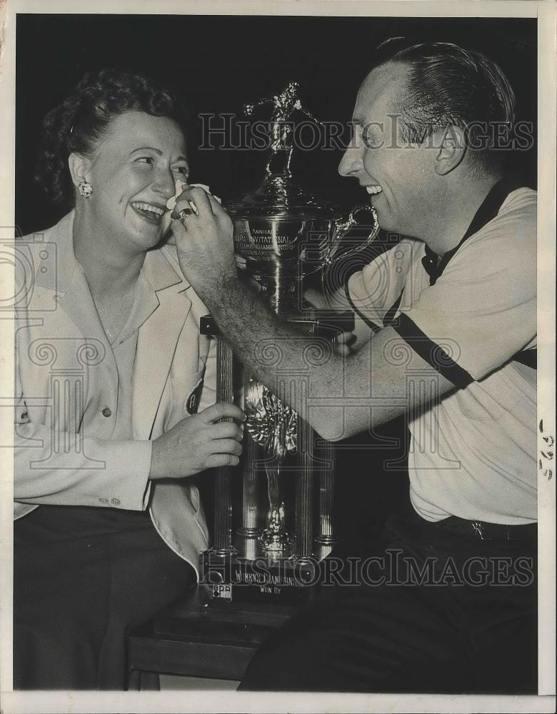 1959 Press Photo Olga Gabor & Don Carter, Winners World Invitation Bowling - Historic Images