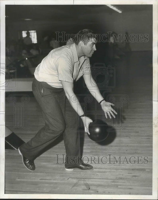 1962 Press Photo Nunzio "Duke" Avanzo at Bowling Semi-Finals - nef64064 - Historic Images
