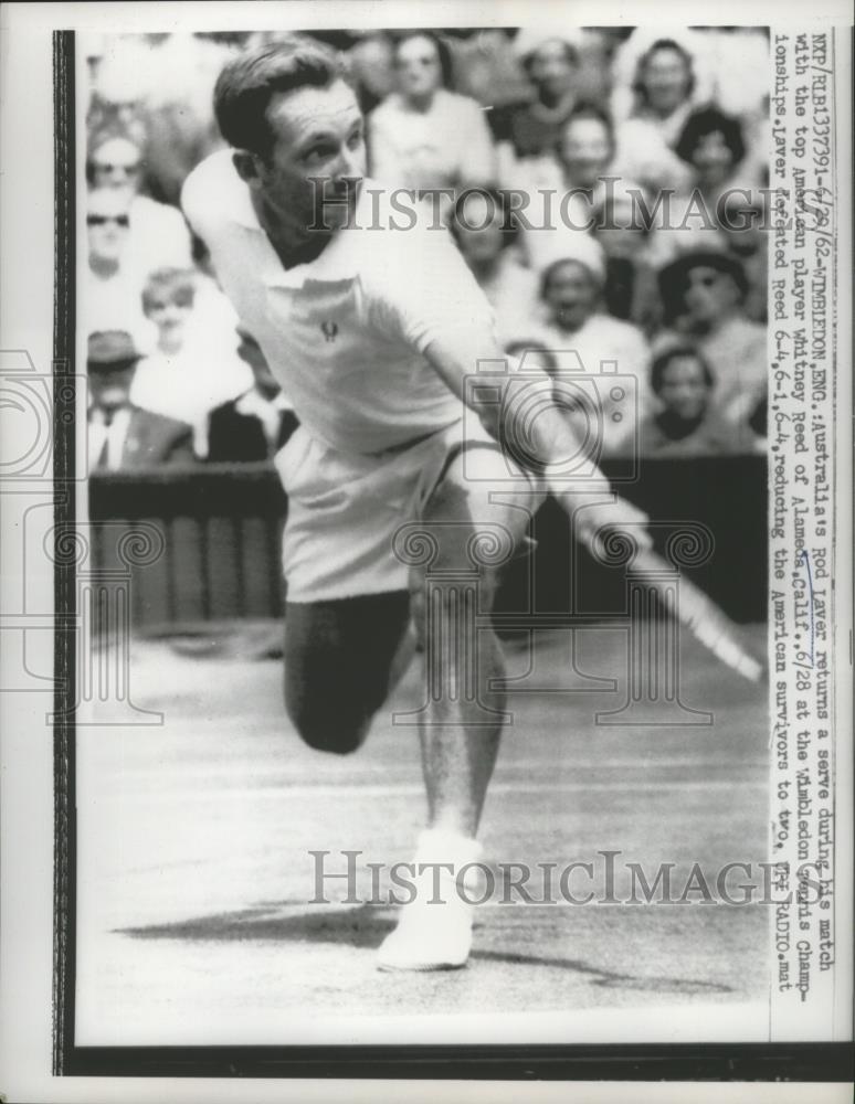 1962 Press Photo Rod Laver of Australia returns a serve at the Wimbledon Tennis - Historic Images