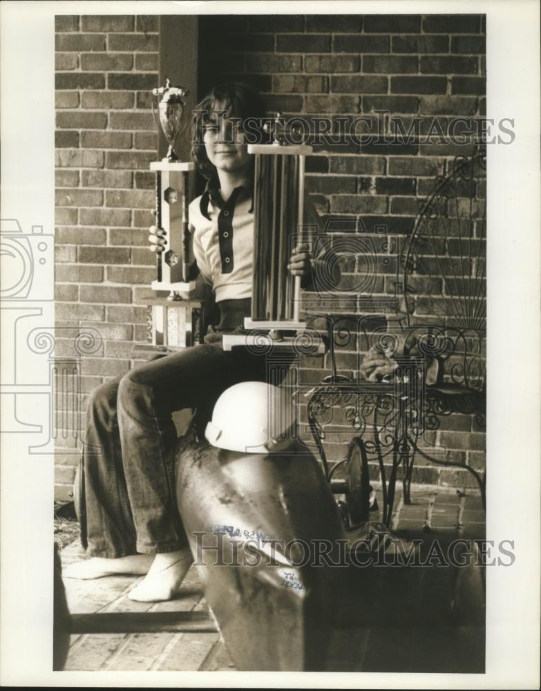 1974 Press Photo Millegan of Columbus, Georgia Soap Box Derby Trophies - Historic Images