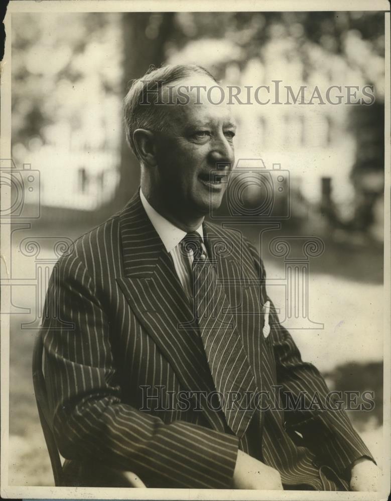 1928 Press Photo Governor Alfred Smith As He Posed For Pictures - nef60308 - Historic Images