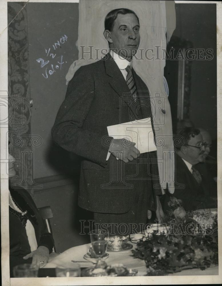 1932 Press Photo Dr. Ray Lyman Wilbur Speaking at Doctors Conference, New York - Historic Images