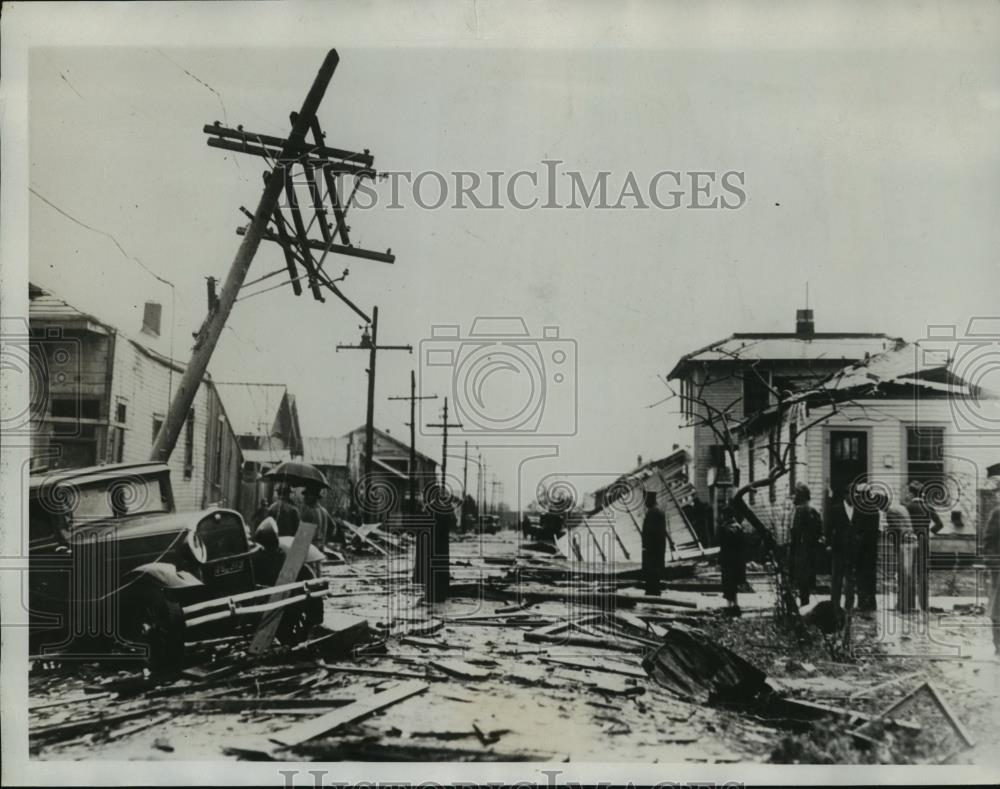 1934 Press Photo Tornado sweeps the streets of New Orleans La. - nef60662 - Historic Images