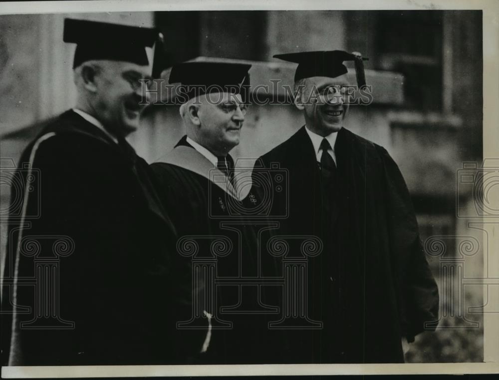 1934 Press Photo Dr Eugene A Gilmore Installed as Pres of University of Iowa - Historic Images