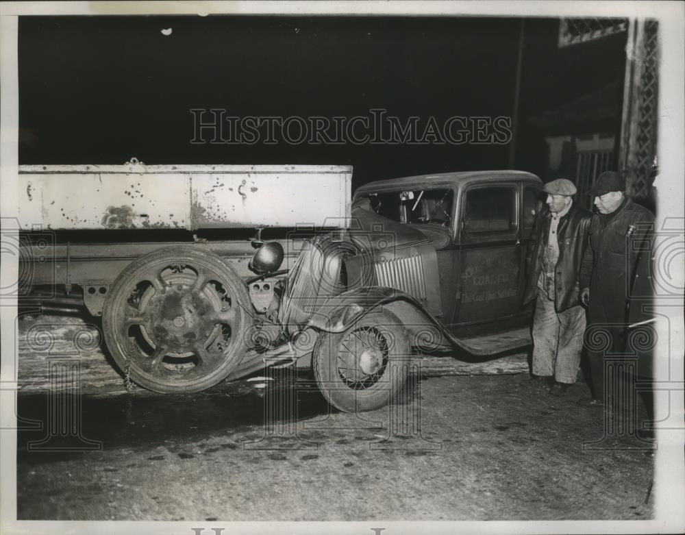 1935 Press Photo Vehicles after crash at the North Channel Bridge - nef62354 - Historic Images