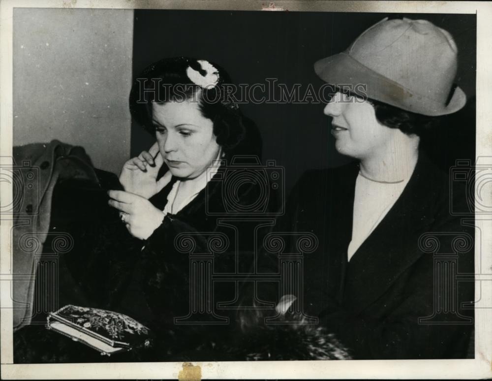 1935 Press Photo Leah Clampitt Sewell of wife-swapping Emerson divorce trial - Historic Images