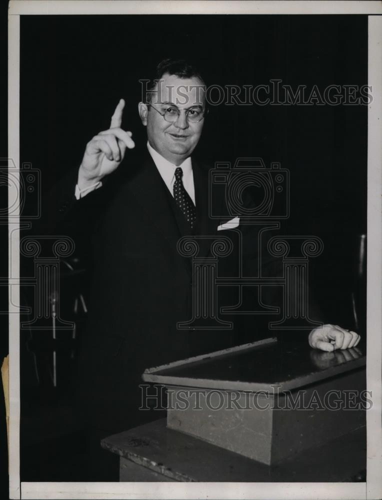 1935 Press Photo Wright Patman in a debate against Donald Hobart - nef48074 - Historic Images