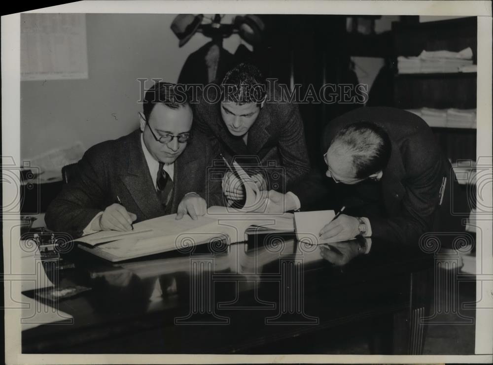 1936 Press Photo House Ways and Means Committee Employee Wage Book - nef61607 - Historic Images