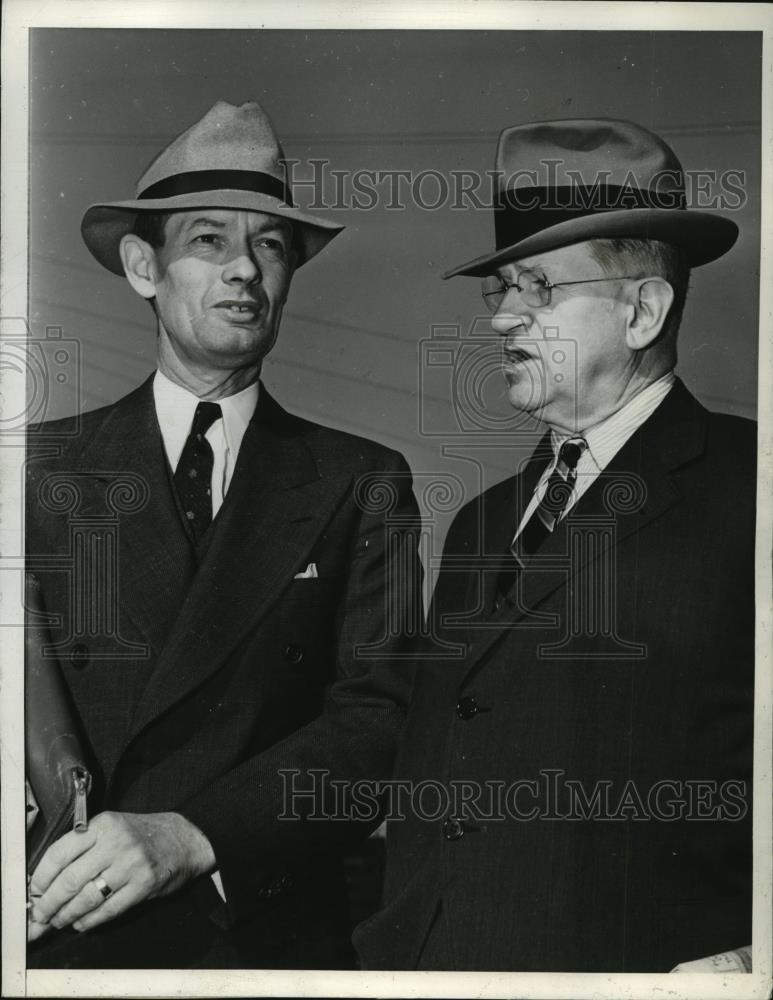 1938 Press Photo Harold L. Ickes as he met John R. Page in Los Angeles - Historic Images