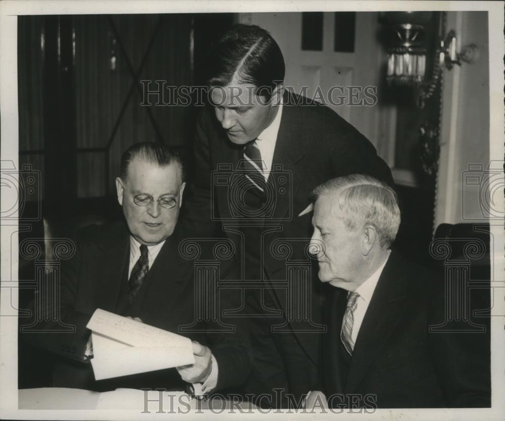 1939 Press Photo G.Grant Mason Jr. Sen. Warren R.Austin and Sen.Morris Sheppard - Historic Images