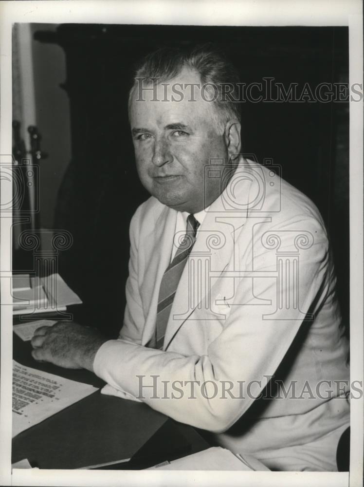 1939 Press Photo Dr.Henry Francis Grady sworn in as Assistant Sec. of State - Historic Images