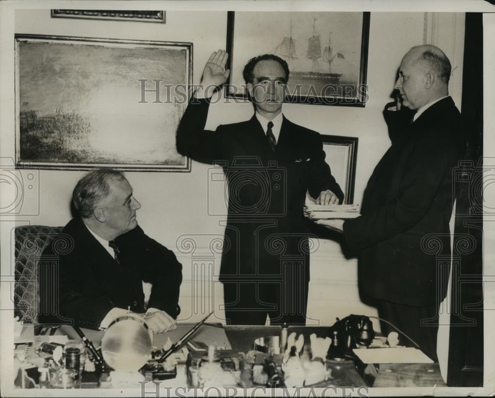 1939 Press Photo Frank Murphy Sworn in as Attorney General by Roosevelt &amp; Reed - Historic Images