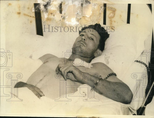 1940 Press Photo Ben D Clark Shot as he Sought to Question 2 Men & Woman in Auto - Historic Images