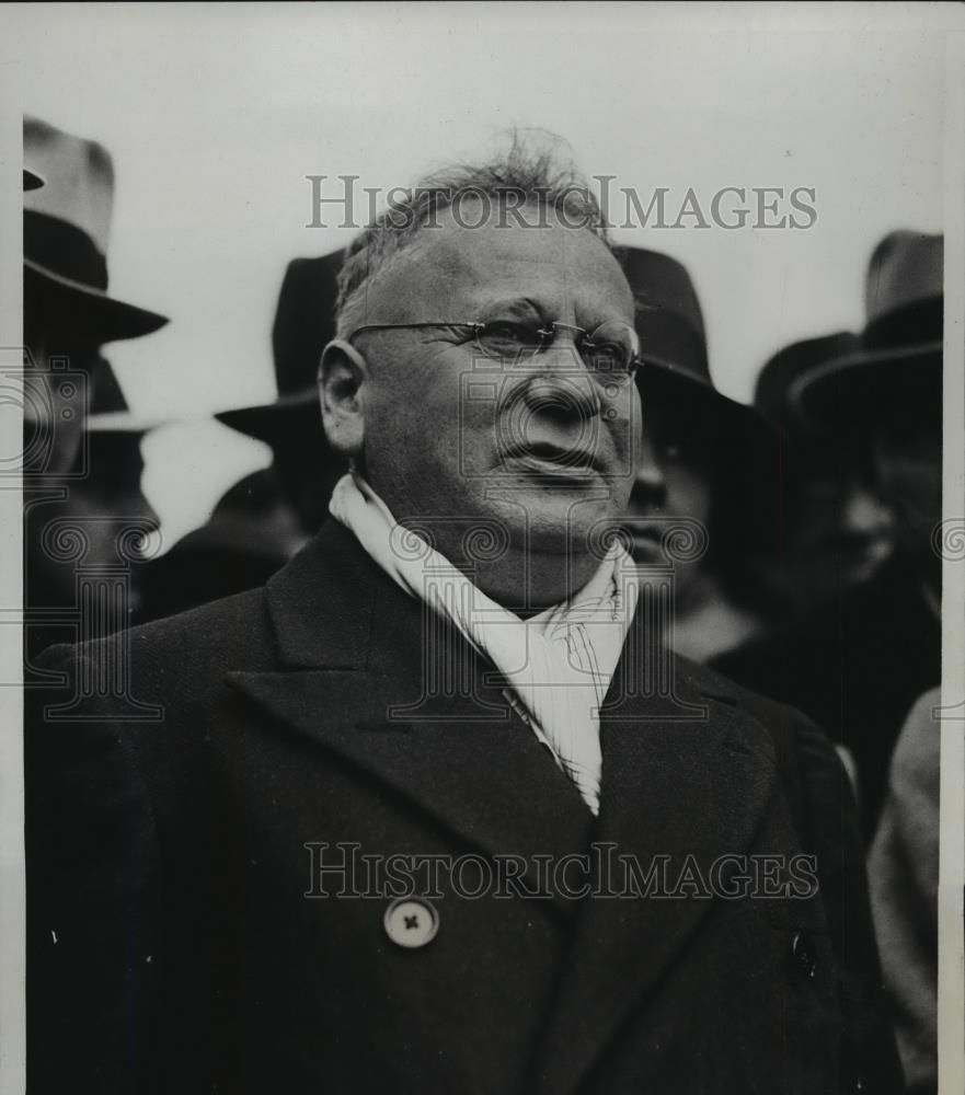 1933 Press Photo Maxim Litvinoff aboard the S.S. Berengaria in New York City - Historic Images