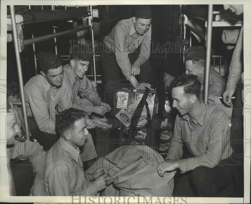 1937 Press Photo Company F 2nd Batalion, 6th Marines Packing at San Diego Base - Historic Images