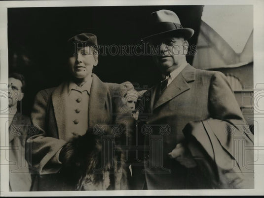 1938 Press Photo Harold Ickes & Bride Jane Dahlman are Pictured as They Arrive - Historic Images