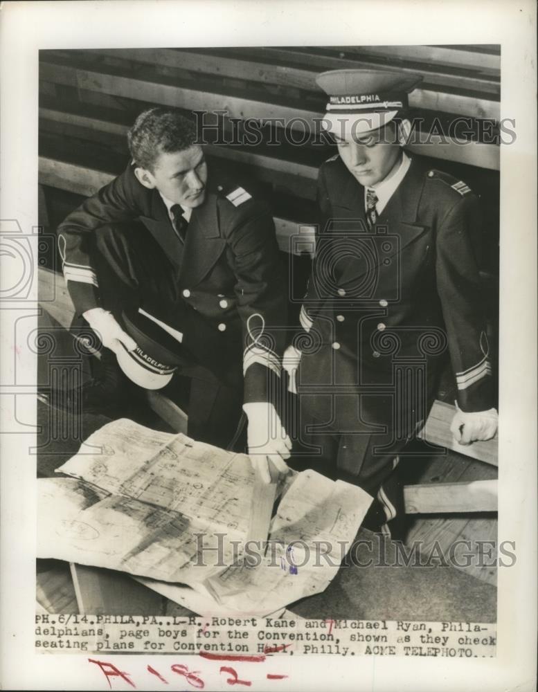 1948 Press Photo Page boys Kane, Ryan check seating plans for Convention Ha - Historic Images