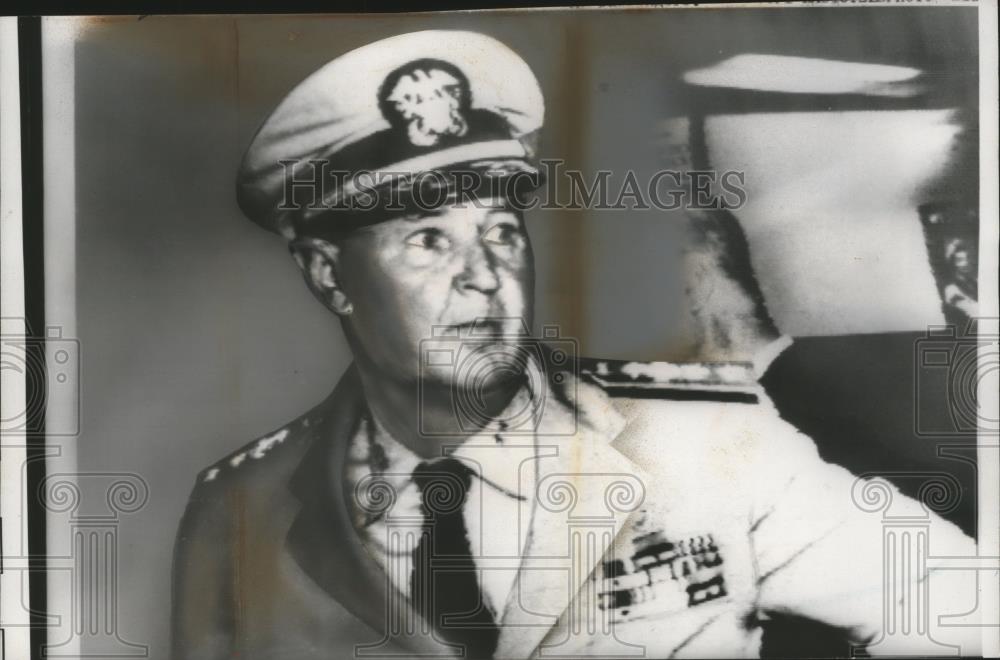 1961 Press Photo R/Adm.Allen Smith,commander of U.S Navy Caribbean Sea Frontier - Historic Images