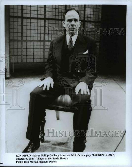 1994 Press Photo Ron Rifkin starsin Arthur Miller's new play Broken Glass - Historic Images