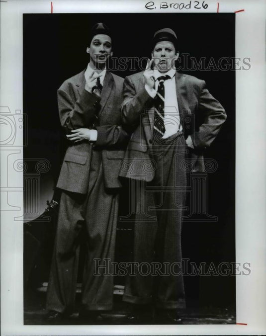 1993 Press Photo David Shiner & Bill Irwin in a Scene from Fool Moon - cvb14539 - Historic Images