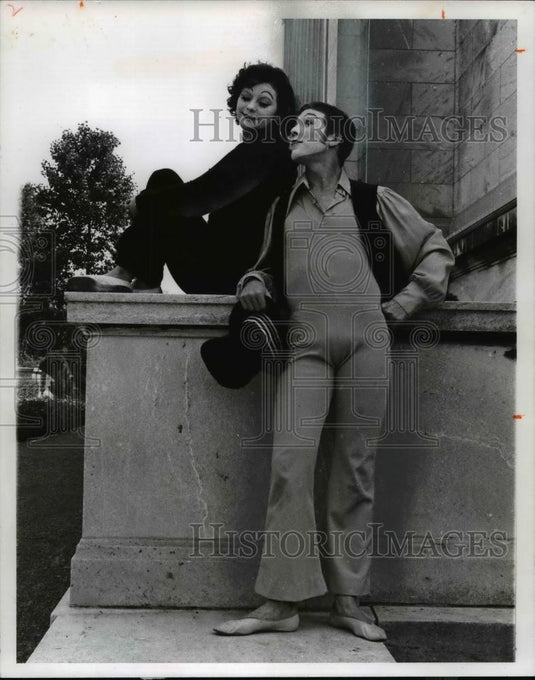 Press Photo Two comedians  - cvb14591 - Historic Images