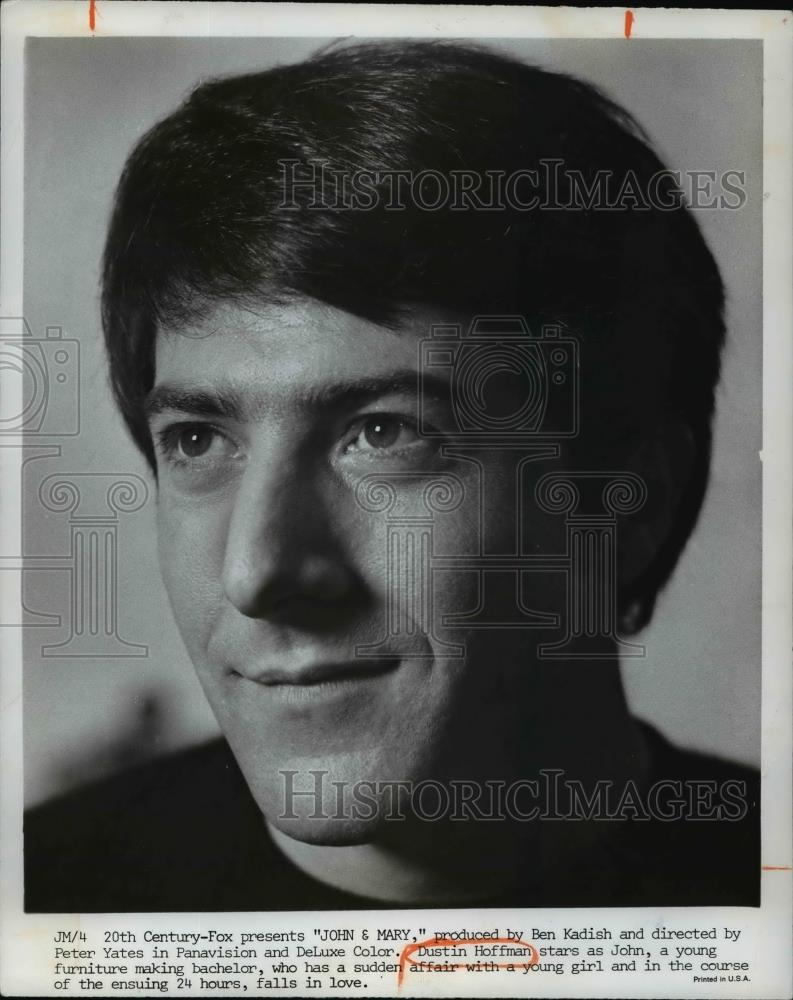 1970 Press Photo Dustin Hoffman stars as John in John and Mary - cvb14612 - Historic Images