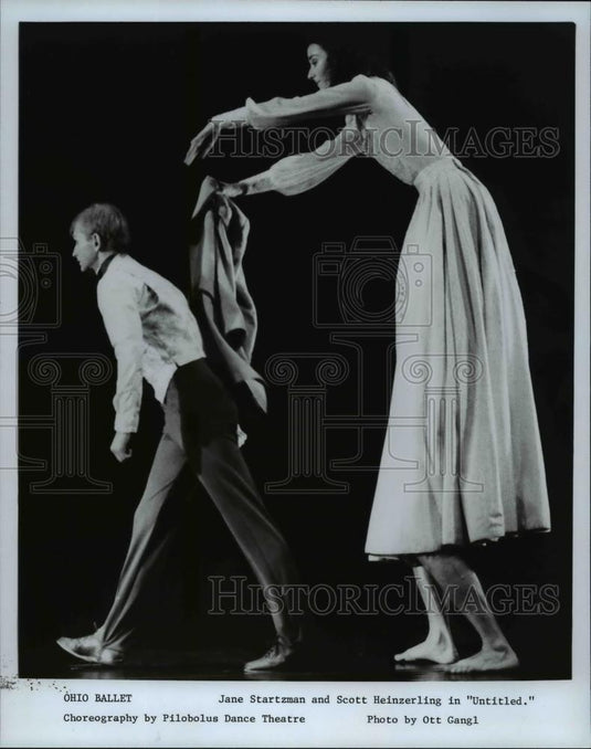 1985 Press Photo (from left) Jane Startzman and Scott Heinzerling in "Untitled. - Historic Images