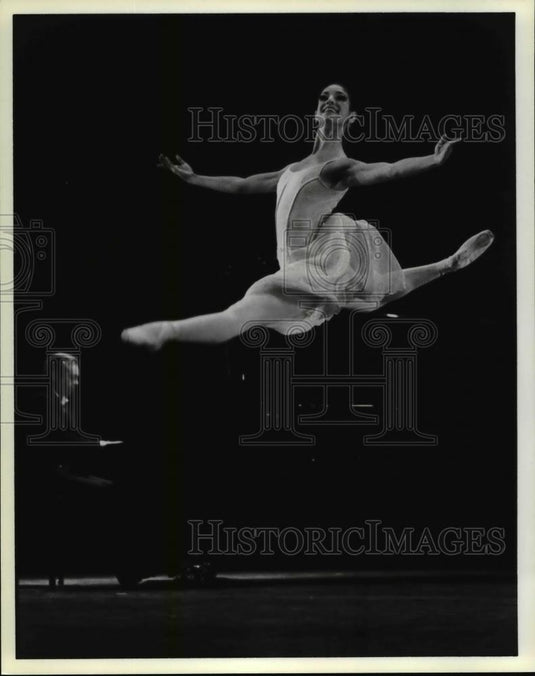 1986 Press Photo Dancer Mercedes Gudino & Music Director David Fisher - Historic Images