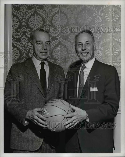 1971 Press Photo Edward Lechner , William West, Cleveland Plan Campaign awardees - Historic Images
