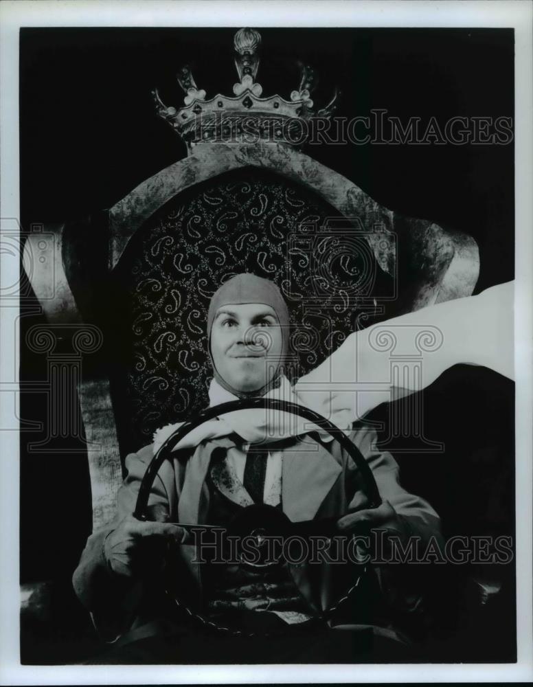 1989 Press Photo Paul Sandberg stars as the notable Toad in Wind In The Winds - Historic Images