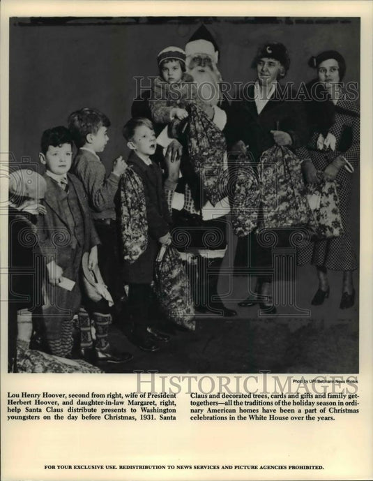 1986 Press Photo Christmas Holidays - Lou Henry Hoover, second from right. - Historic Images