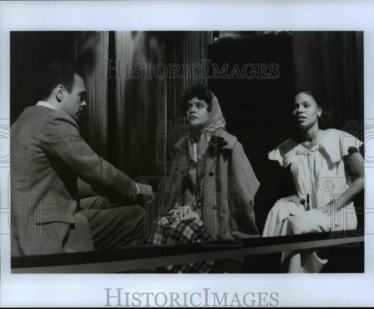 1995 Press Photo LtoR; Tim Michael, Jennifer Gibbs & Sanaa Lathan  - cvb14928 - Historic Images