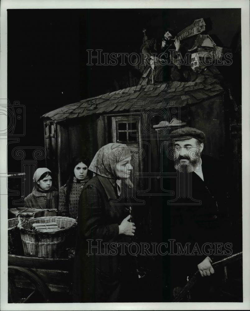 1970 Press Photo A scene from Fiddler on the Roof play - cvb15177 - Historic Images