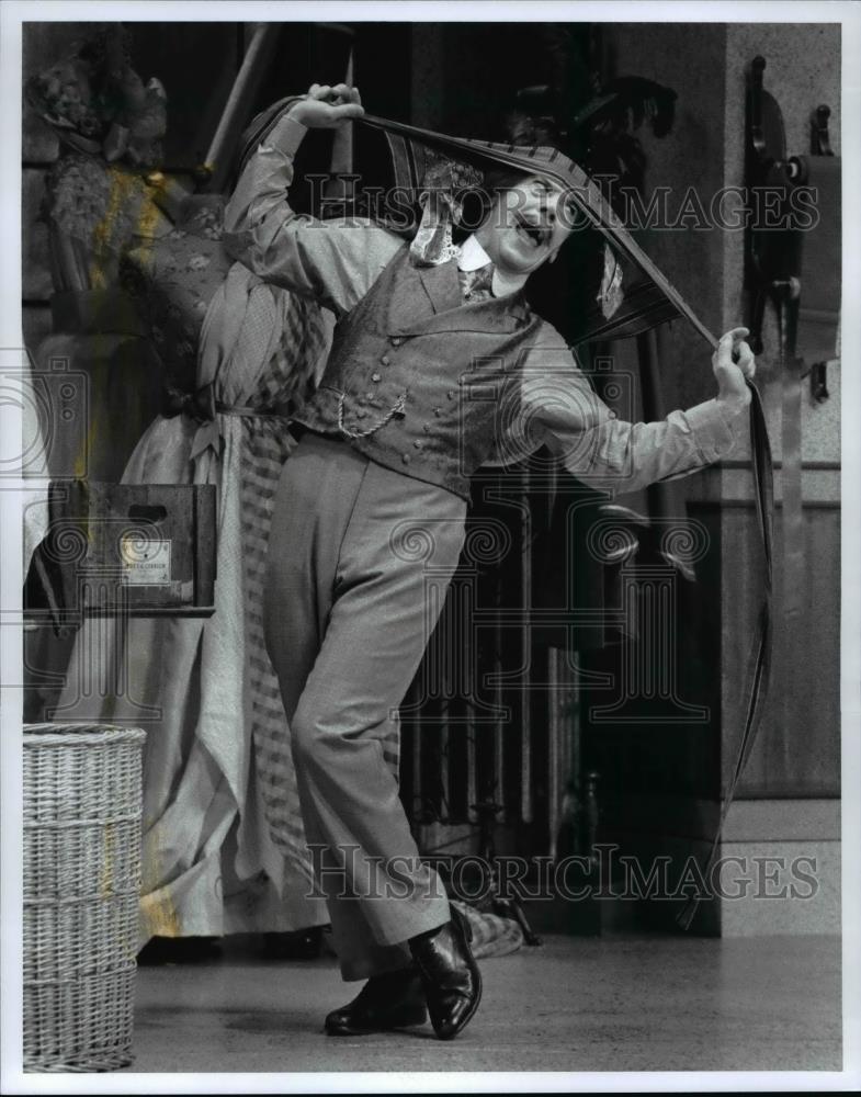 1996 Press Photo Scene from A Fitting Confusion by Georges Feydeau - cvb15182 - Historic Images