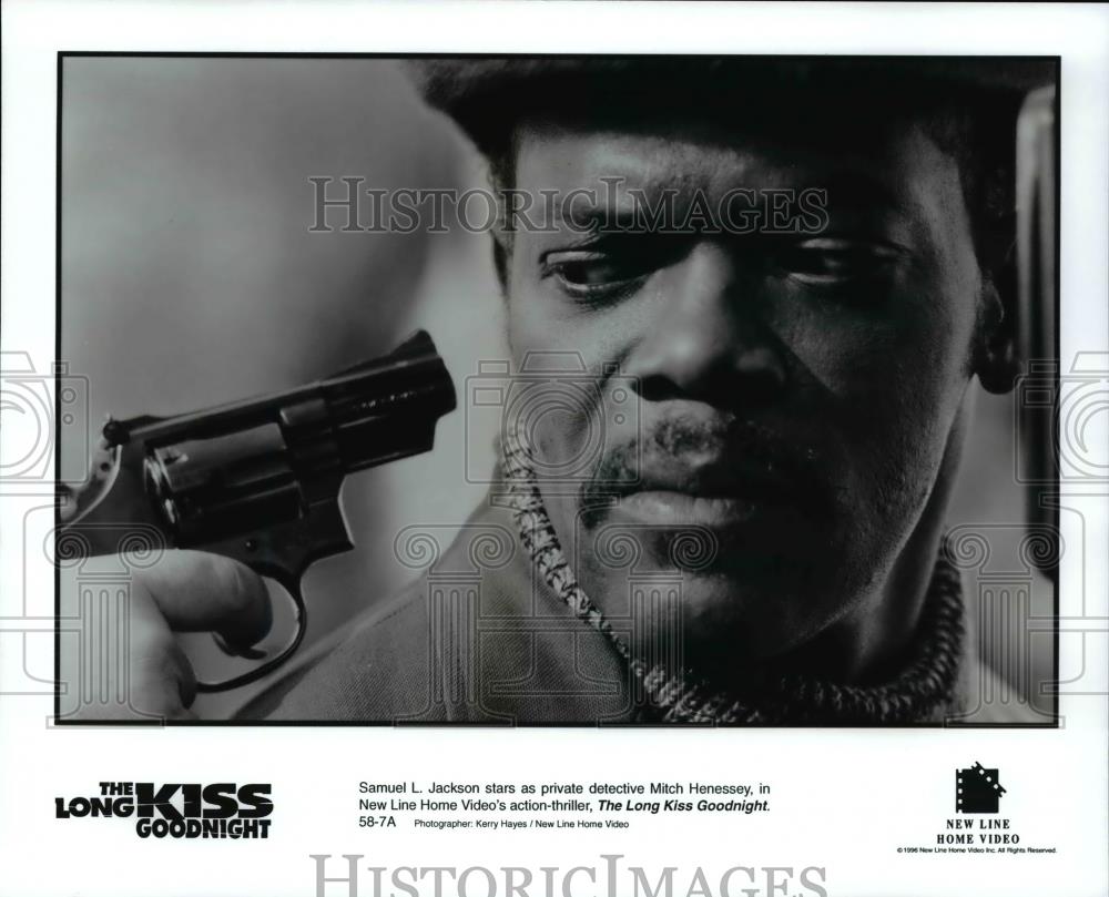 Press Photo Samuel Jackson stars in the film Long Kiss Goodnight - cvb15281 - Historic Images