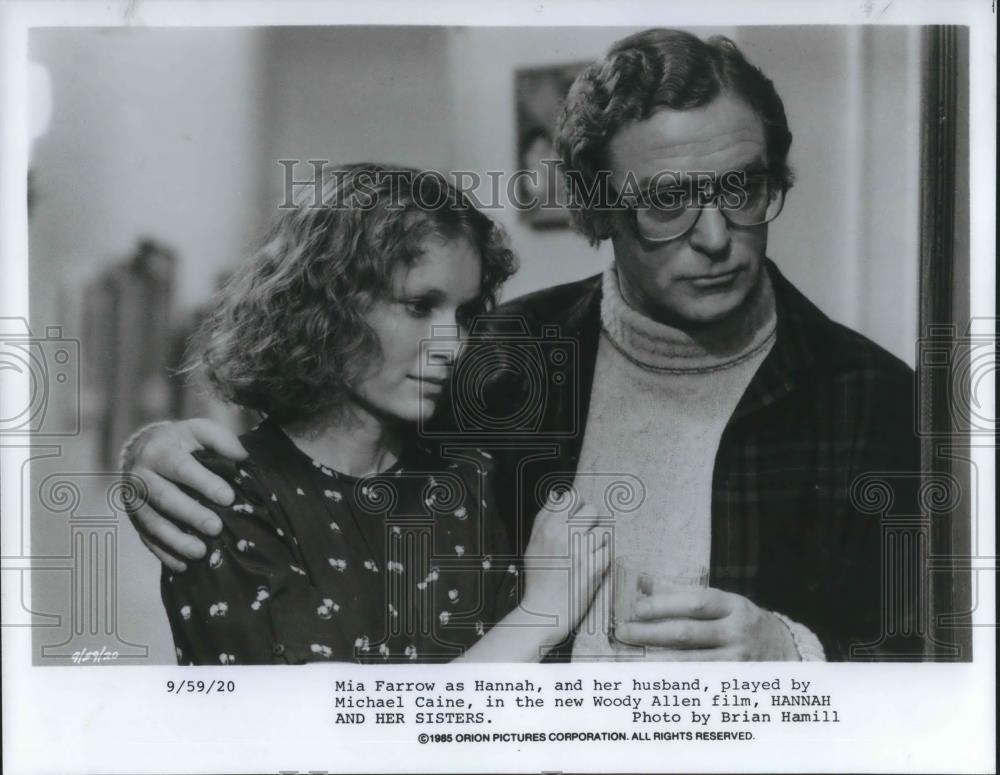 1986 Press Photo Mia Farrow and Her husband Played By Michael Caine - cvp09178 - Historic Images